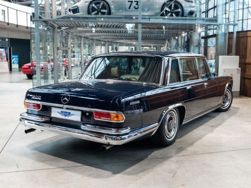 MERCEDES-BENZ 600