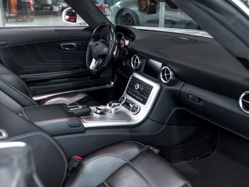 MERCEDES-BENZ SLS AMG